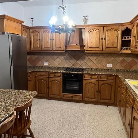 Private Room San Gwann Екстер'єр фото