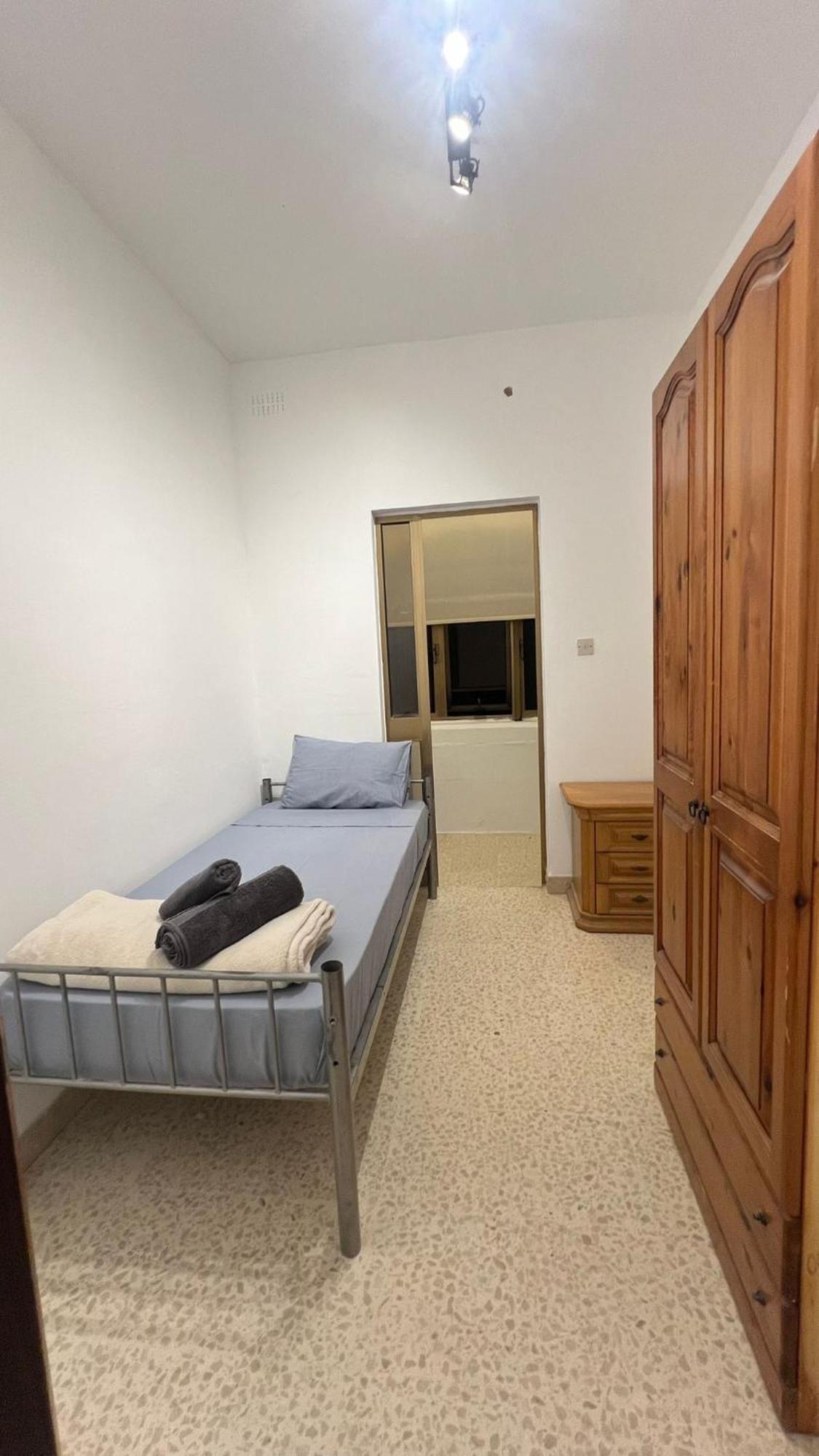 Private Room San Gwann Екстер'єр фото
