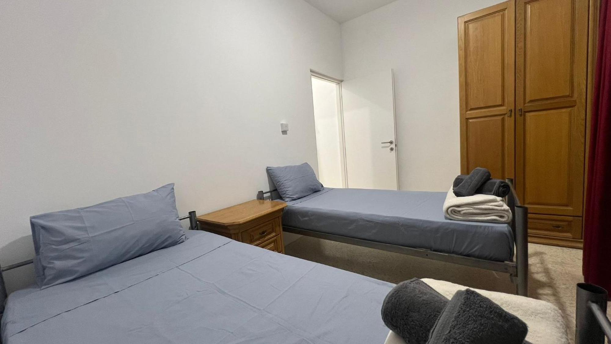 Private Room San Gwann Екстер'єр фото