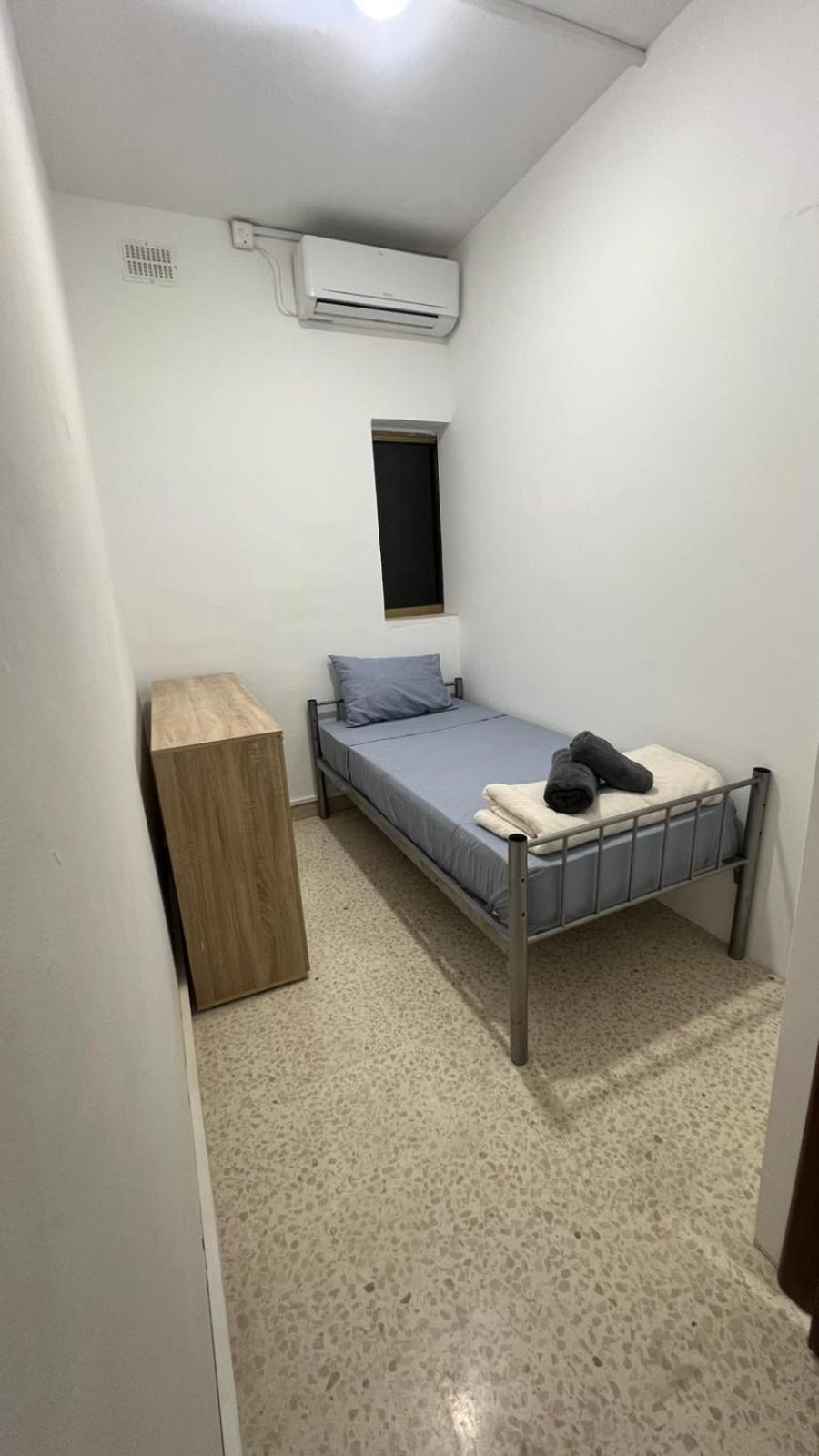 Private Room San Gwann Екстер'єр фото