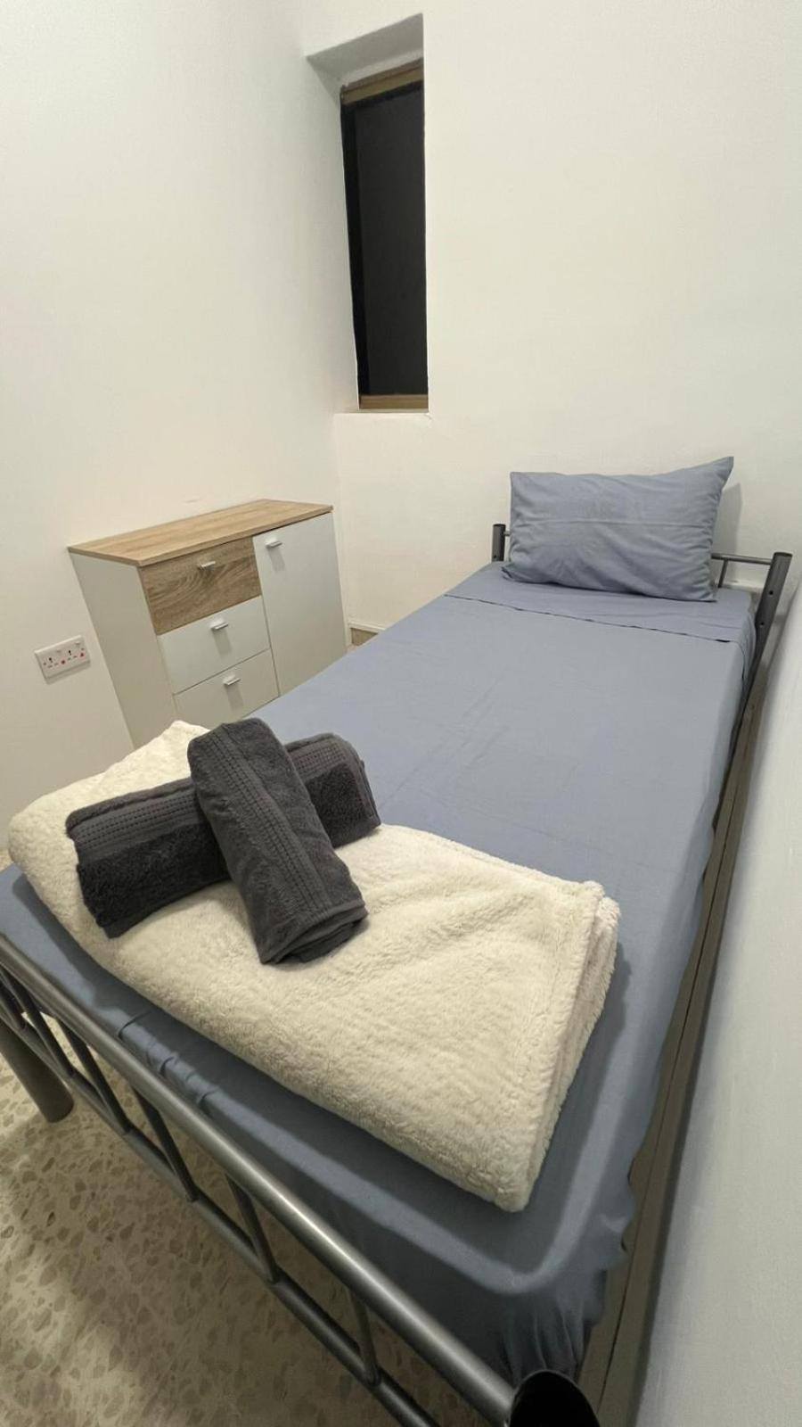 Private Room San Gwann Екстер'єр фото