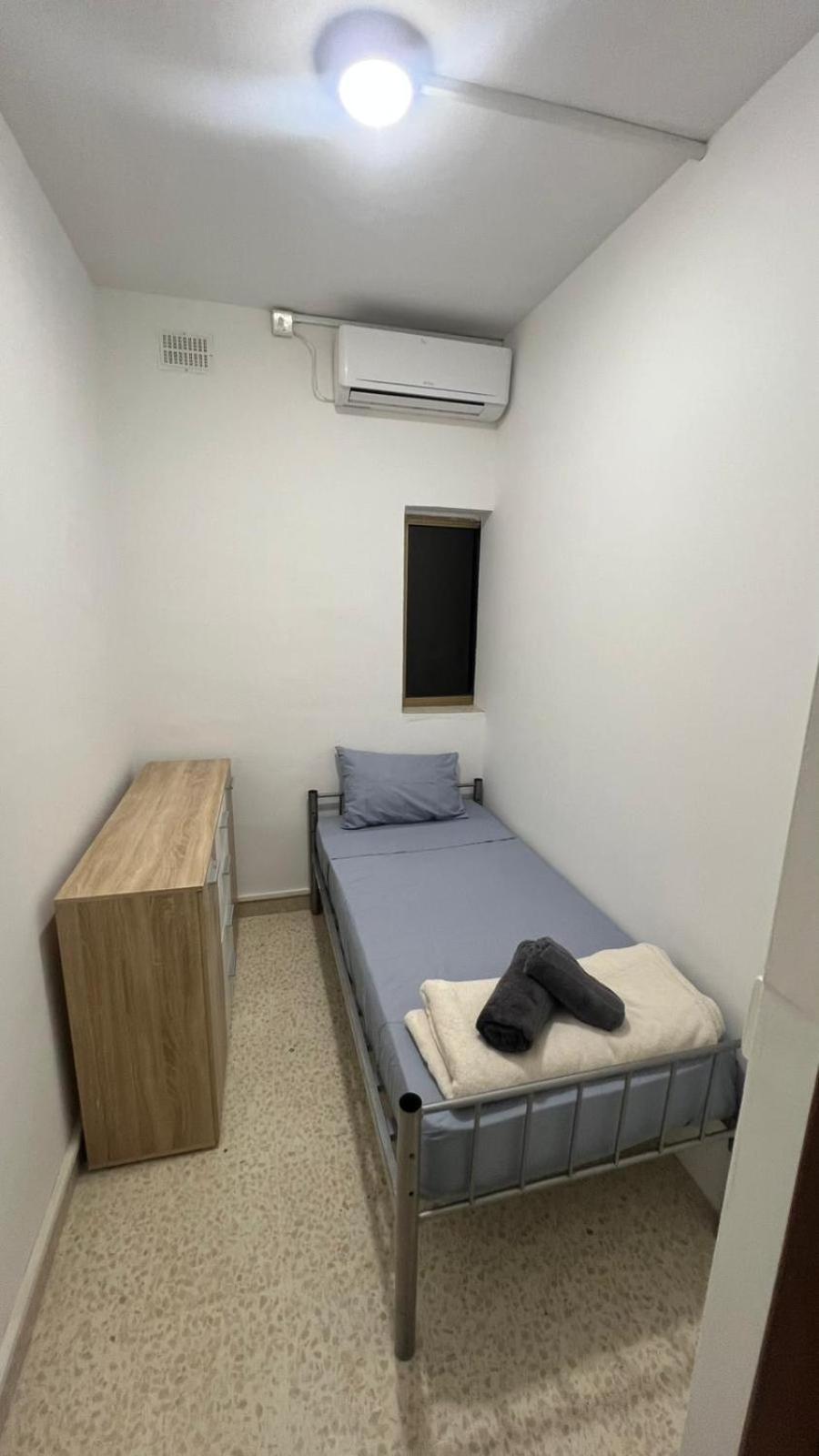 Private Room San Gwann Екстер'єр фото