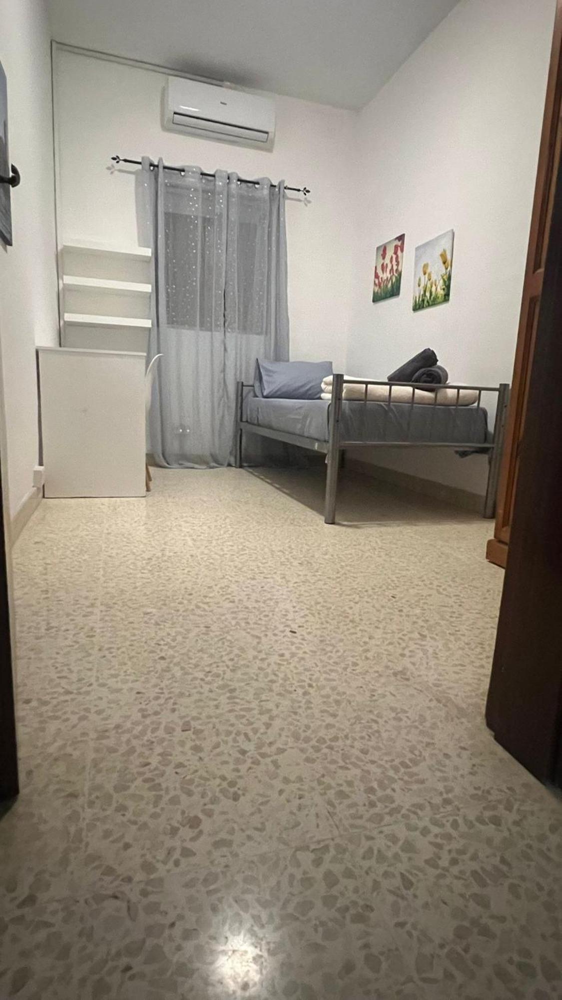 Private Room San Gwann Екстер'єр фото