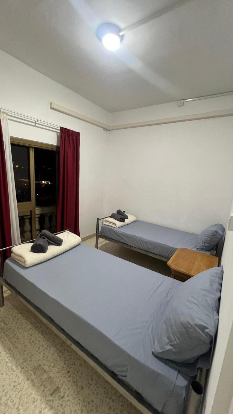 Private Room San Gwann Екстер'єр фото